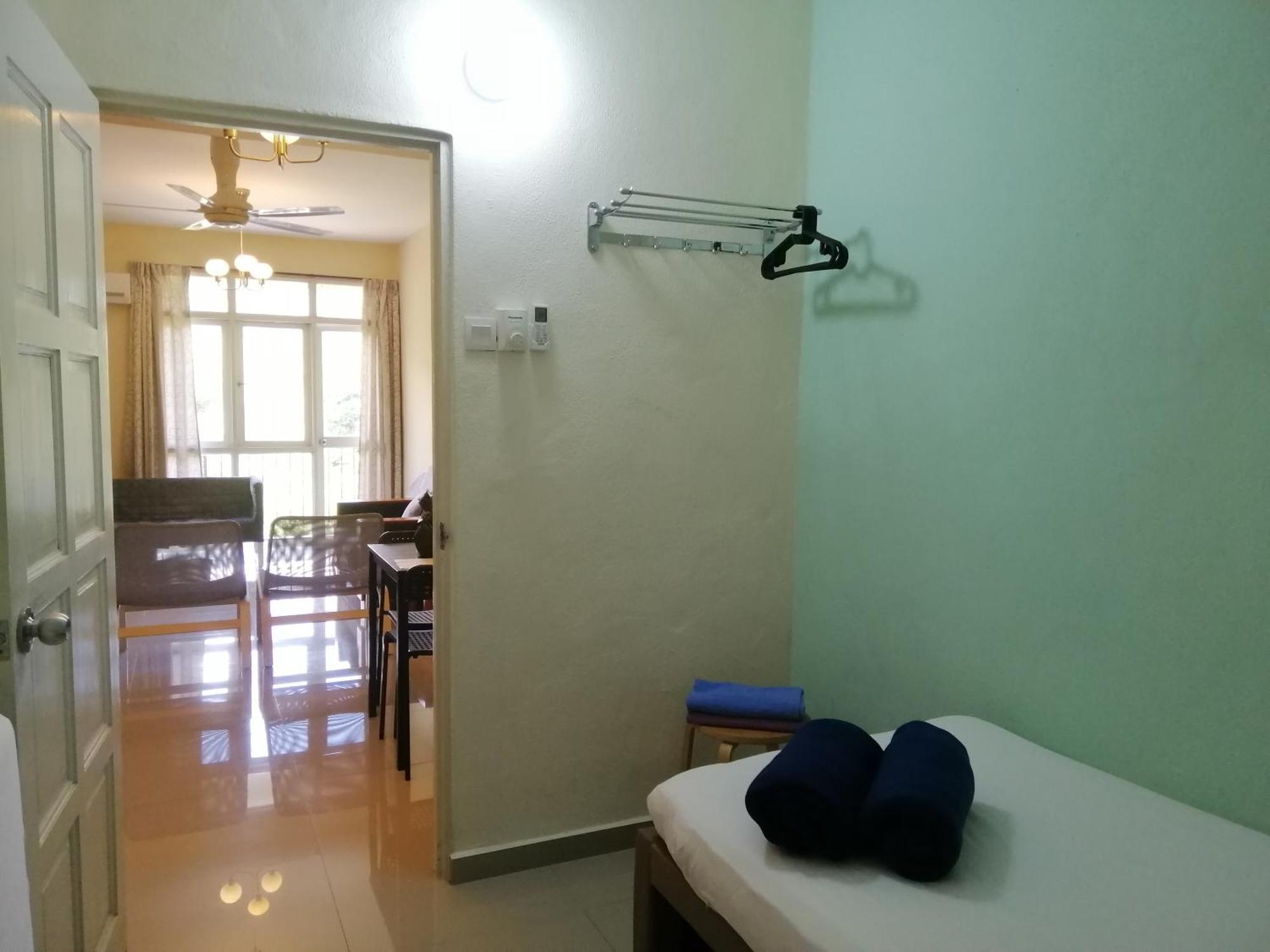My Cozy Nest - Near Beach バツーフェリンギビーチ 部屋 写真